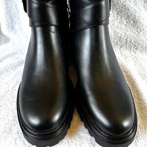 Unisa "Unjezzo" black vegan leather zip close moto booties NWOT Size 7-1/2